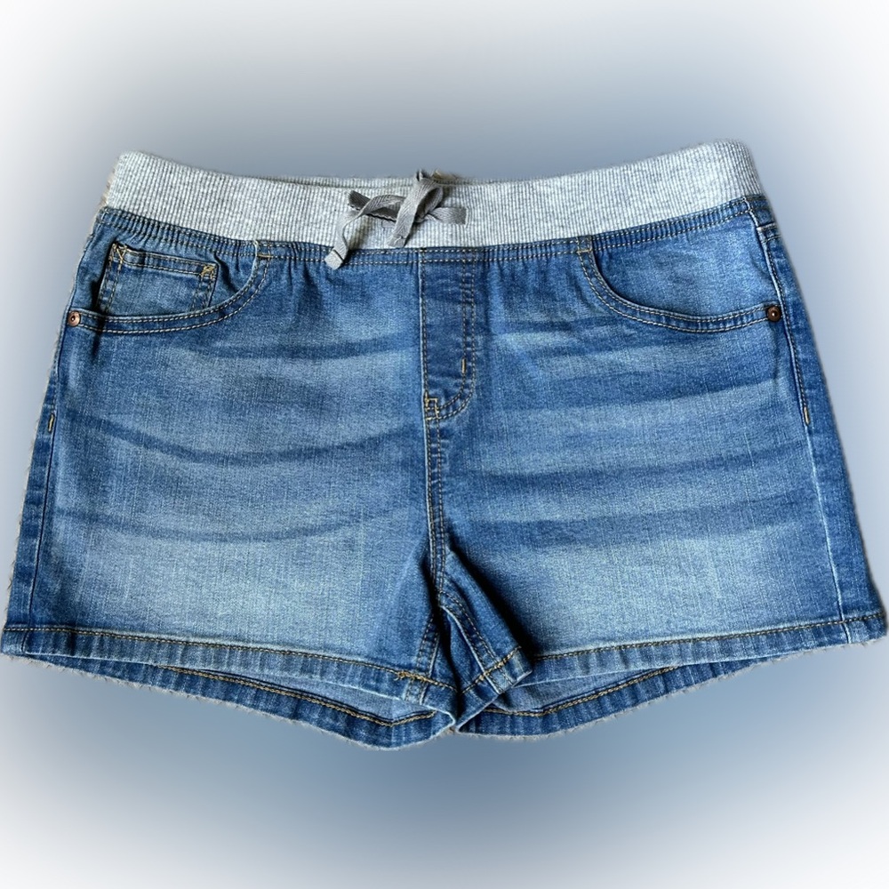 Size 14+ Girls’ Justice denim short w elastic grey waistband